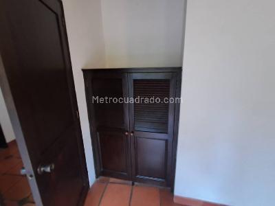 Casa de 5 alcobas en arriendo en Bosques De Zuñiga, Envigado, 280 m² · foto 13 de 20