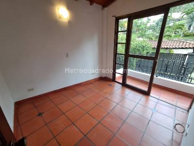 Casa de 5 alcobas en arriendo en Bosques De Zuñiga, Envigado, 280 m² · foto 14 de 20