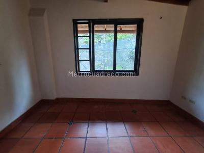 Casa de 5 alcobas en arriendo en Bosques De Zuñiga, Envigado, 280 m² · foto 18 de 20