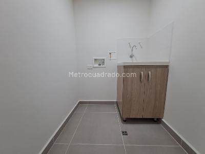 Apartamento de 2 alcobas en arriendo en Niquia, Bello, 53 m² · foto 2 de 17
