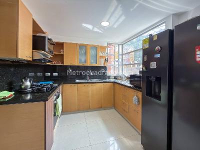 Apartamento de 3 alcobas en venta en Laureles, Medellín, 155 m² · foto 4 de 20