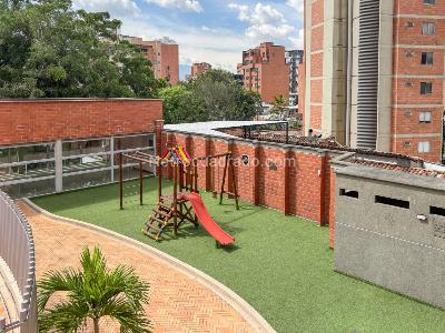 Apartamento de 3 alcobas en venta en Laureles, Medellín, 155 m² · foto 6 de 20