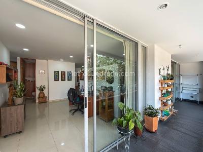 Apartamento de 3 alcobas en venta en Laureles, Medellín, 155 m² · foto 9 de 20