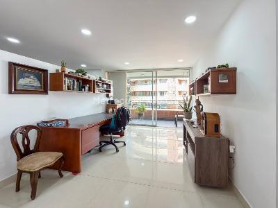 Apartamento de 3 alcobas en venta en Laureles, Medellín, 155 m² · foto 12 de 20