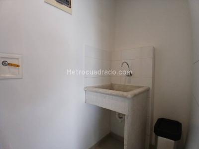 Apartamento de 2 alcobas en arriendo en Castropol, Medellín, 100 m² · foto 13 de 20