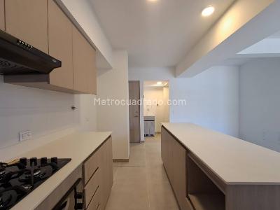 Apartamento de 3 alcobas en arriendo en Ciudad Del Rio, Medellín, 79 m² · foto 2 de 20