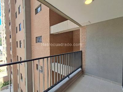 Apartamento de 3 alcobas en arriendo en Ciudad Del Rio, Medellín, 79 m² · foto 10 de 20