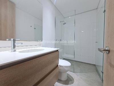 Apartaestudio en arriendo en Loma De Los Gonzalez, Medellín · foto 13 de 17
