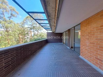 Apartaestudio en arriendo en Loma De Los Gonzalez, Medellín · foto 15 de 17