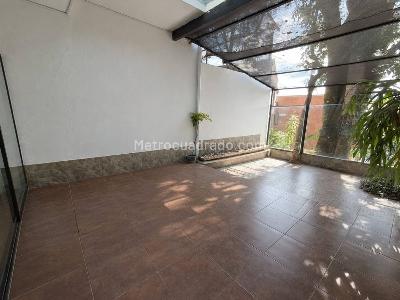 Casa de 4 alcobas en arriendo en El Tesoro, Medellín, 300 m² · foto 8 de 20