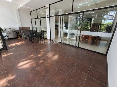Casa de 4 alcobas en arriendo en El Tesoro, Medellín, 300 m² · foto 9 de 20
