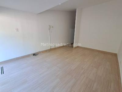 Casa de 4 alcobas en arriendo en El Tesoro, Medellín, 300 m² · foto 13 de 20