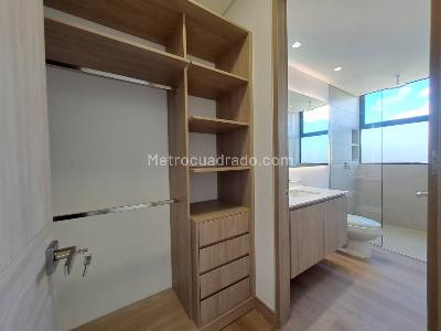 Apartamento de 3 alcobas en arriendo en Llanogrande, Rionegro, 291 m² · foto 18 de 20