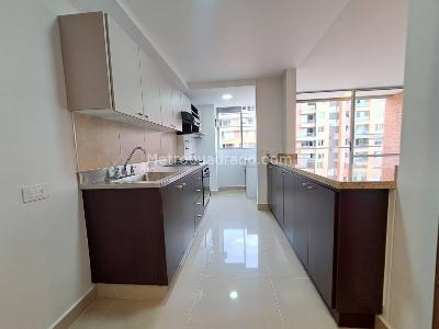 Apartamento de 3 alcobas en arriendo en Ciudad Del Rio, Medellín, 75 m² · foto 4 de 20