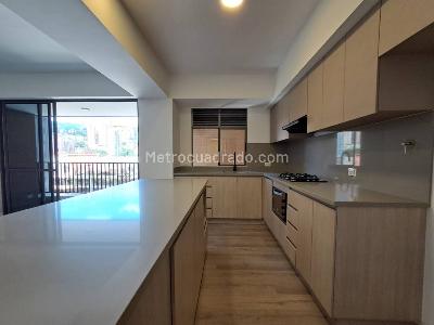 Apartamento de 3 alcobas en arriendo en Ciudad Del Rio, Medellín, 78 m² · foto 3 de 20