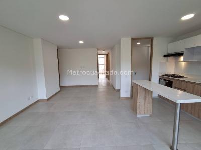 Apartamento en arriendo en Loma San Jose, Sabaneta · foto 2 de 20