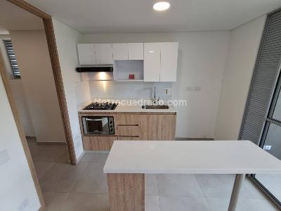 Apartamento en arriendo en Loma San Jose, Sabaneta · foto 4 de 20