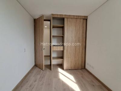 Apartamento en arriendo en Loma San Jose, Sabaneta · foto 12 de 20
