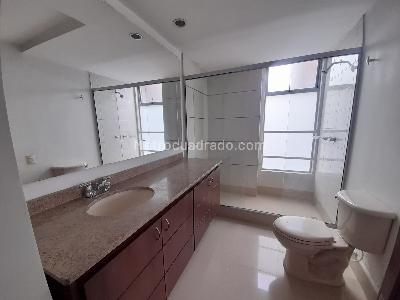 Apartamento de 2 alcobas en arriendo en Ciudad Del Rio, Medellín, 74 m² · foto 13 de 14