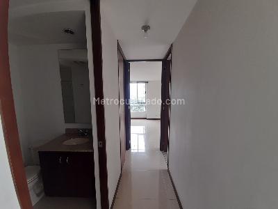 Apartamento de 2 alcobas en arriendo en Ciudad Del Rio, Medellín, 74 m² · foto 6 de 14