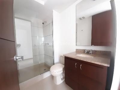 Apartamento de 2 alcobas en arriendo en Ciudad Del Rio, Medellín, 74 m² · foto 7 de 14
