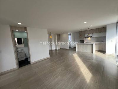 Apartamento en venta en Alto De Las Flores, Sabaneta · foto 10 de 19