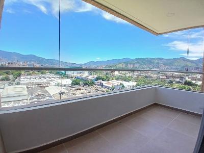 Apartamento de 2 alcobas en arriendo en Ciudad Del Rio, Medellín, 91 m² · foto 2 de 16