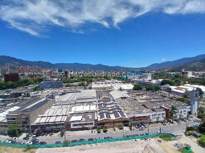 Apartamento de 2 alcobas en arriendo en Ciudad Del Rio, Medellín, 91 m² · foto 5 de 16