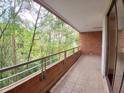 Apartamento de 4 alcobas en venta en Loma De Los Gonzalez, Medellín, 226 m² · foto 8 de 20