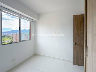 Apartamento en venta en Viviendas Del Sur, Itagüí · foto 18 de 20