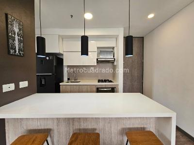 Apartamento de 2 alcobas en venta en El Poblado, Medellín, 72 m² · foto 1 de 20