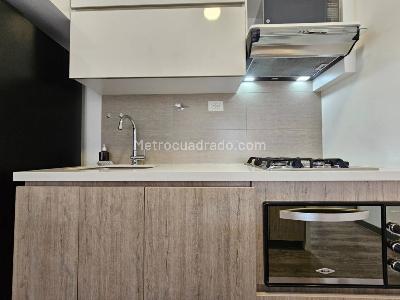 Apartamento de 2 alcobas en venta en El Poblado, Medellín, 72 m² · foto 10 de 20