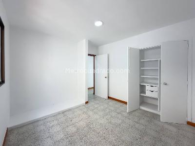 Apartamento de 3 alcobas en venta en Estadio, Medellín, 130 m² · foto 11 de 20