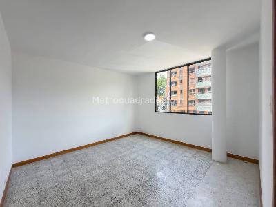 Apartamento de 3 alcobas en venta en Estadio, Medellín, 130 m² · foto 12 de 20