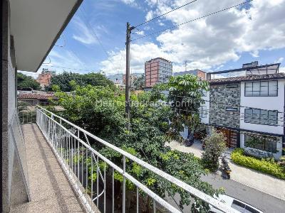 Apartamento de 3 alcobas en venta en Estadio, Medellín, 130 m² · foto 4 de 20