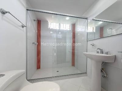 Apartamento de 3 alcobas en venta en Estadio, Medellín, 130 m² · foto 6 de 20
