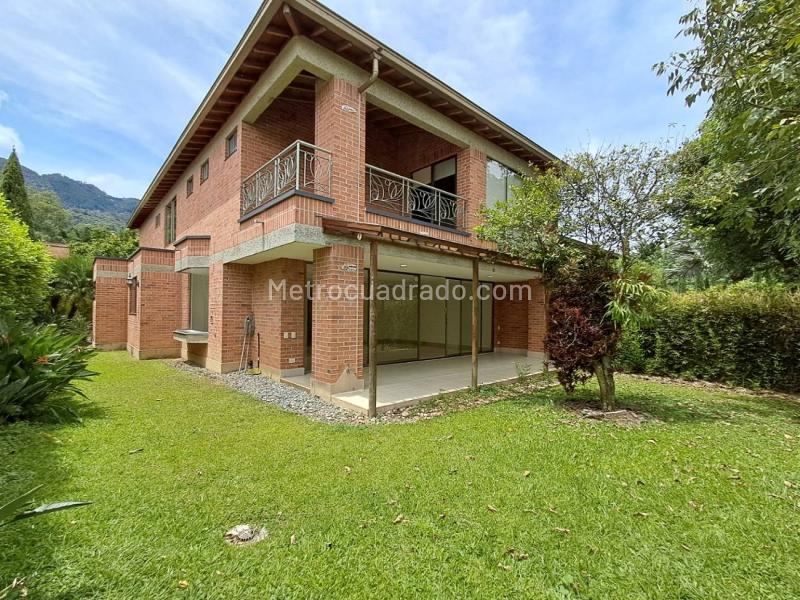 Casa en Arriendo, Loma De Los Benedictinos, Envigado