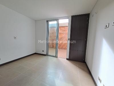 Apartamento de 3 alcobas en arriendo en El Velodromo, Medellín, 135 m² · foto 11 de 18