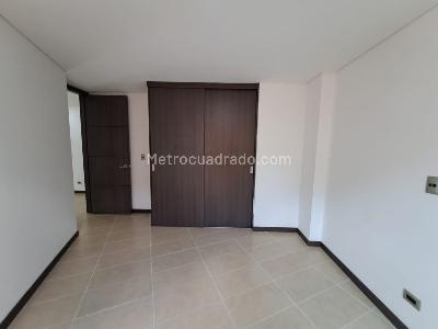 Apartamento de 3 alcobas en arriendo en El Velodromo, Medellín, 135 m² · foto 13 de 18