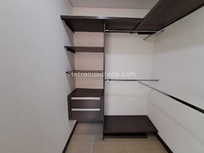 Apartamento de 3 alcobas en arriendo en El Velodromo, Medellín, 135 m² · foto 15 de 18