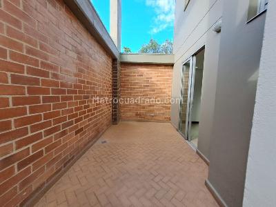 Apartamento de 3 alcobas en arriendo en El Velodromo, Medellín, 135 m² · foto 6 de 18