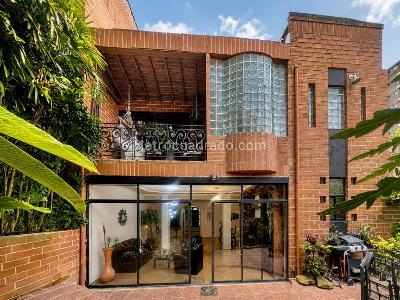 Casa en venta en La Concha, Medellín · foto 2 de 20