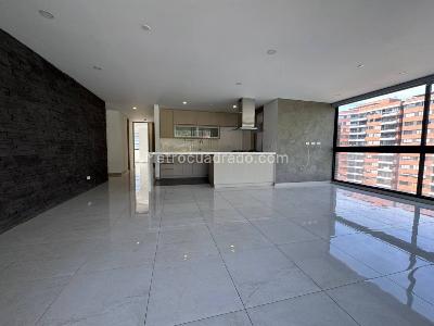 Apartment for rent in Altos Del Poblado, Medellín