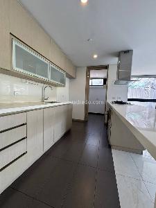 Apartamento en arriendo en Altos Del Poblado, Medellín · foto 5 de 20