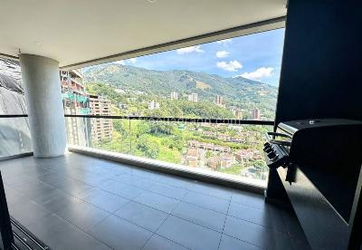 Apartamento en arriendo en Altos Del Poblado, Medellín · foto 6 de 20