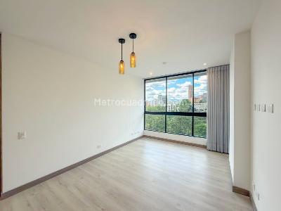 Apartamento de 1 alcoba en venta en San Lucas, Medellín, 52 m² · foto 3 de 20