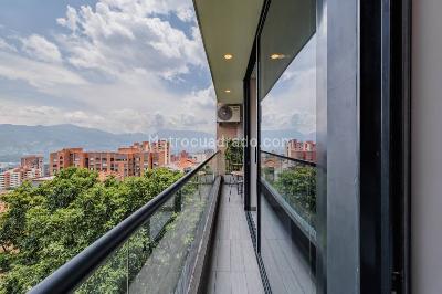 Apartamento de 2 alcobas en venta en El Poblado, Medellín, 62 m² · foto 10 de 20
