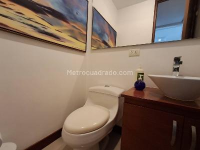 Apartamento en arriendo en Loma De Los Gonzalez, Medellín · foto 2 de 20