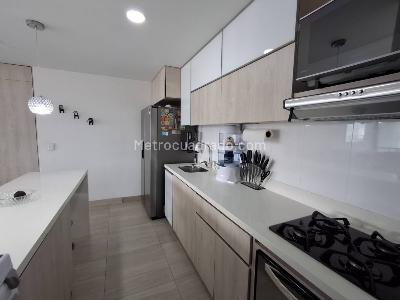 Apartamento en venta en Alto De Las Flores, Sabaneta · foto 3 de 19