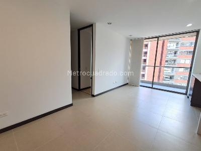 Apartamento en arriendo en Altos Del Poblado, Medellín · foto 3 de 20